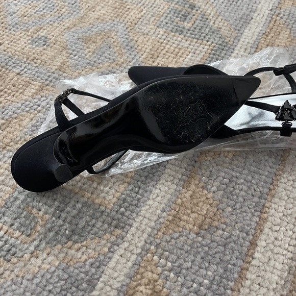 Beautiful Stuart Weitzman shoe - Picture 3 of 4